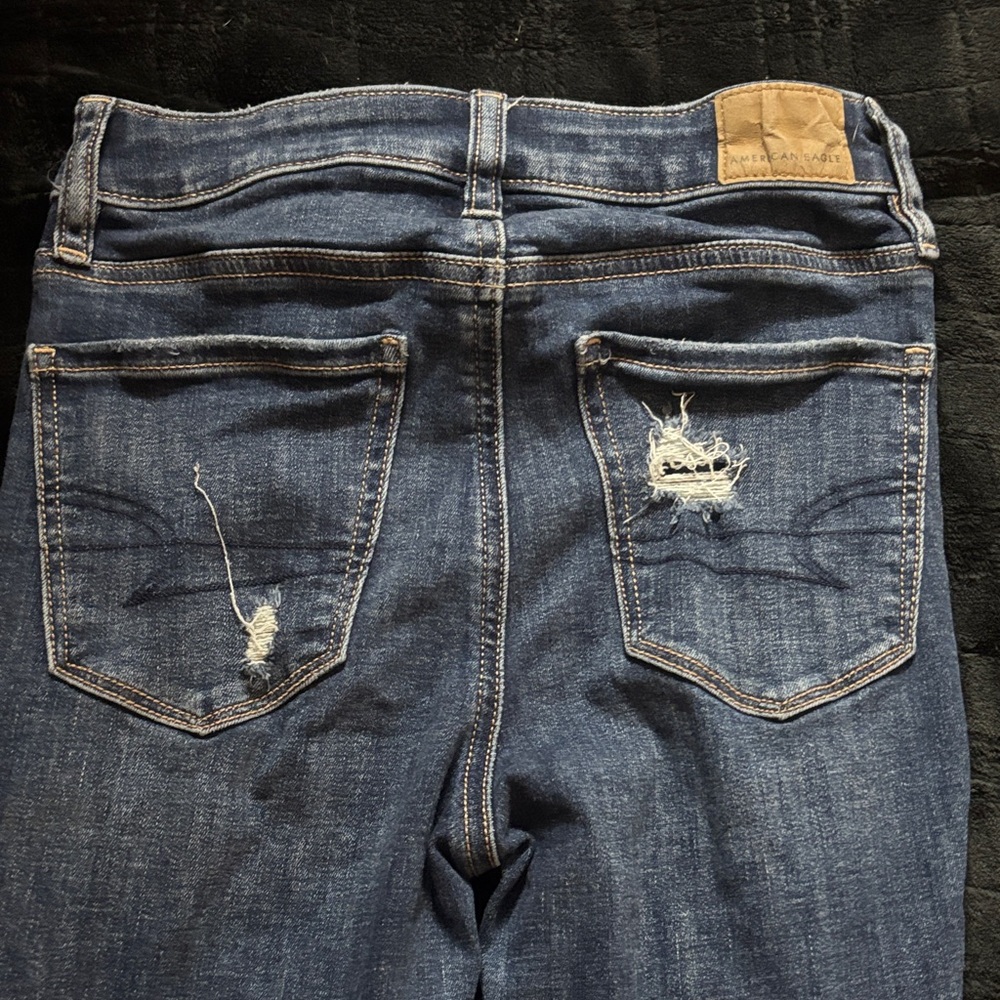 American Eagle Outfitters Distressed Blue Jeans